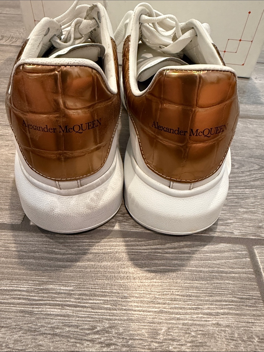 Alexander McQUEEN Men’s White Leather Sneakers with Metallic Brown Heel - Picture 4 of 6